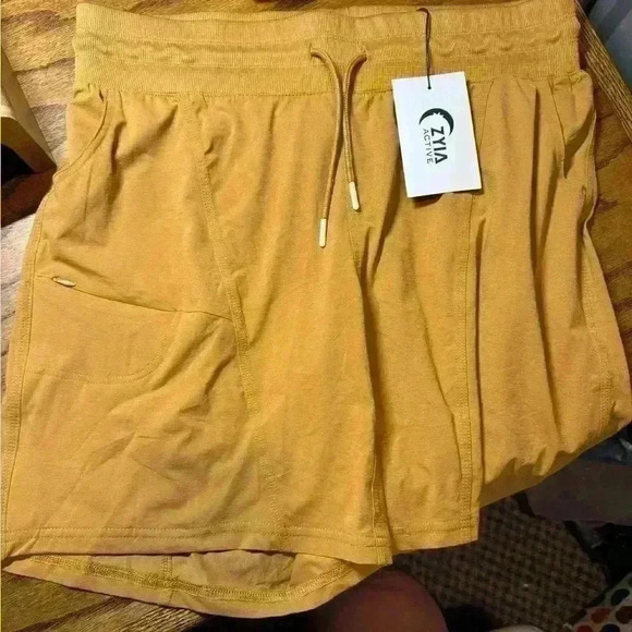 ZYIA Pants - ZYIA‎ Dark Khaki Canyon Shorts size XXL New
